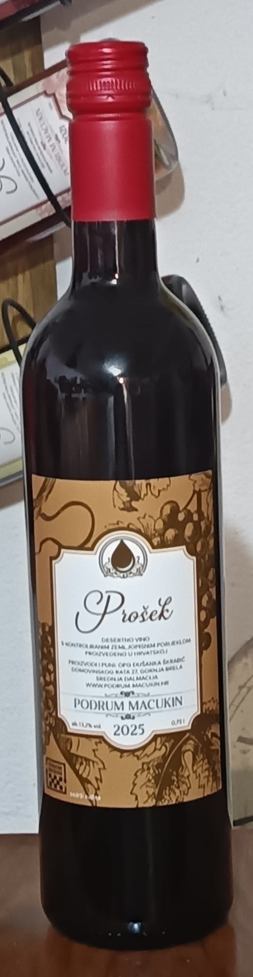DESERTNO CRNO VINO PROŠEK - Podrumi "Macukin"